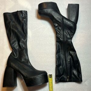 Black platform gogo boots. Size 11. New